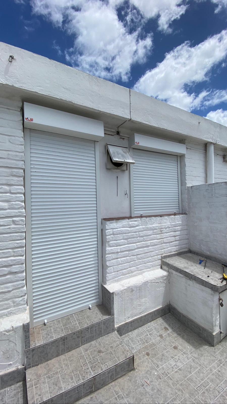 CORTINA EXTERIOR TIPO SIN ALBAÑILERÍA PVC