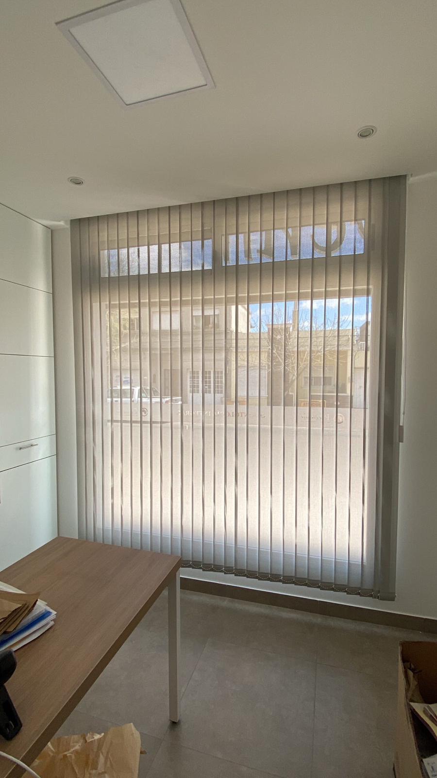 CORTINA VERTICAL SCREEN x METRO CUADRADO